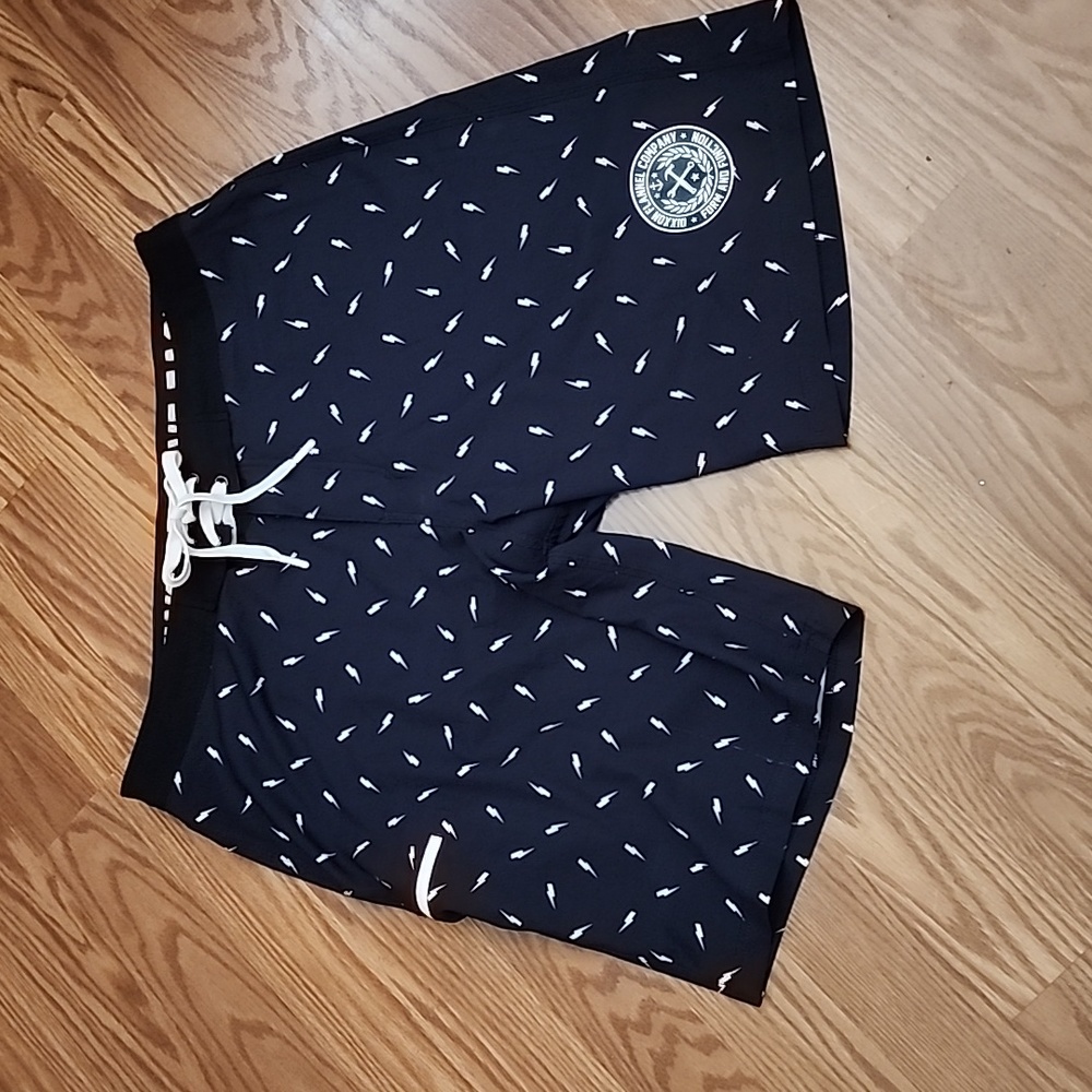 Dixxon broad shorts size 36‎